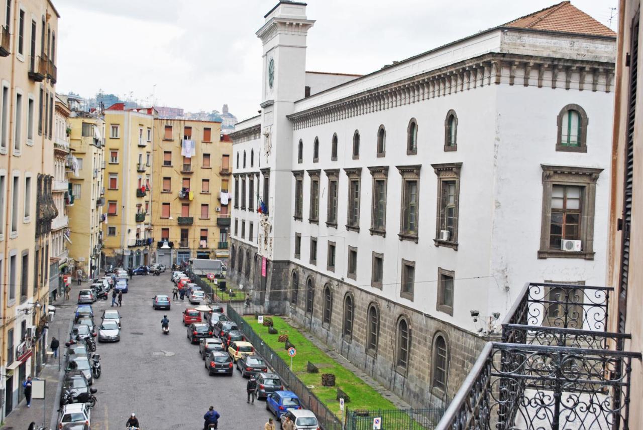 Bed & Breakfast A Castel Capuano Naples Exterior photo