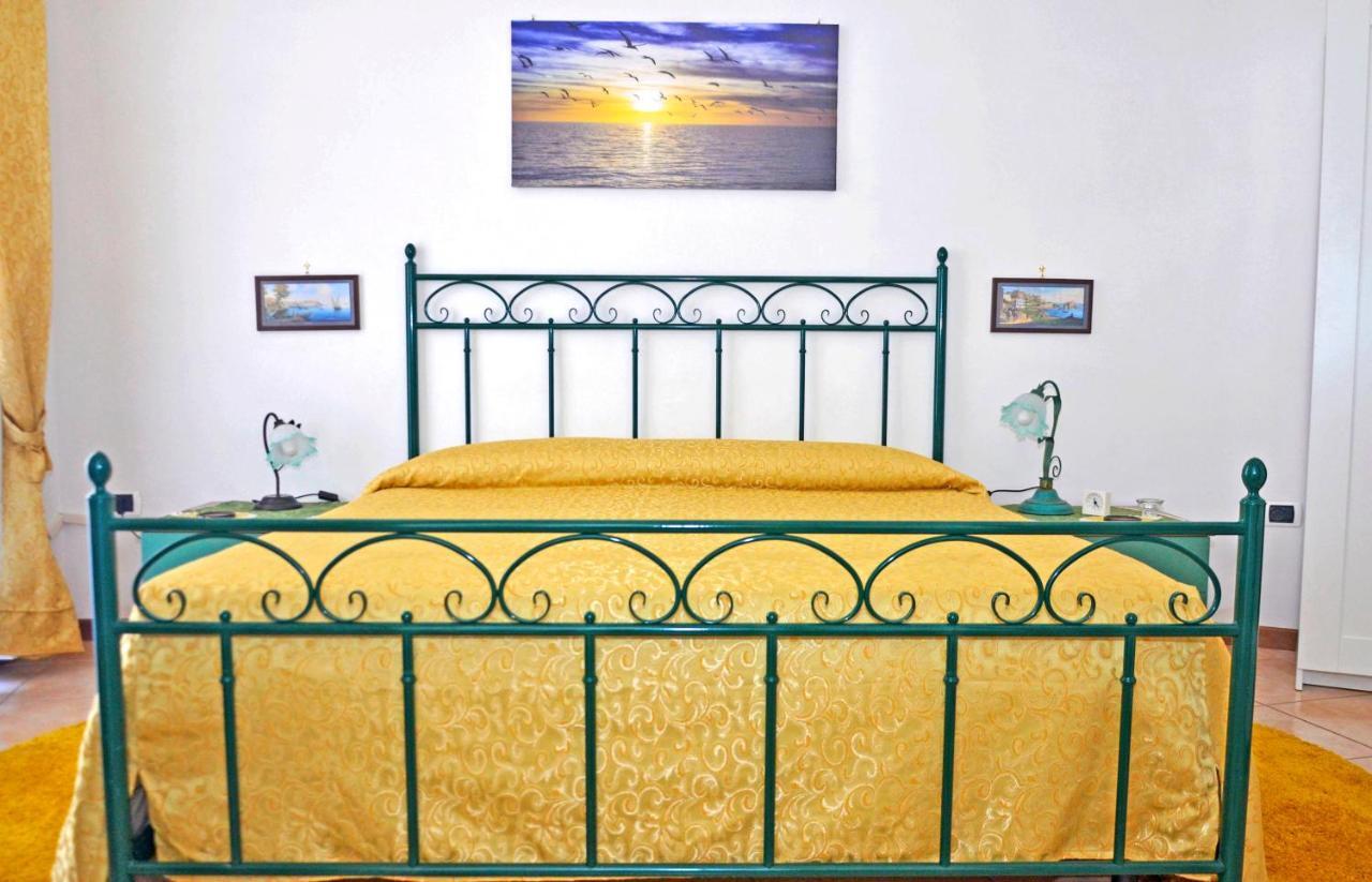 Bed & Breakfast A Castel Capuano Naples Exterior photo