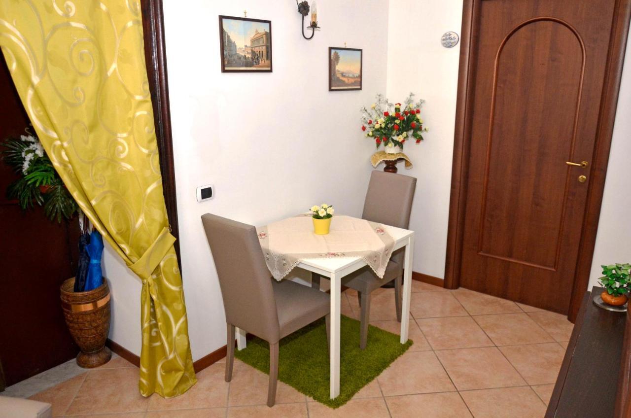 Bed & Breakfast A Castel Capuano Naples Exterior photo